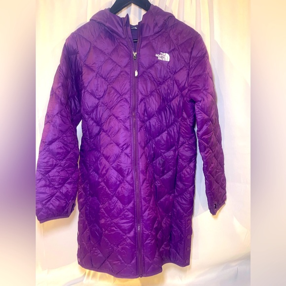 The North Face Kids' ThermoBall™ Eco Hooded Parka (Big Girl) Size XL (18)Purple - Picture 2 of 5
